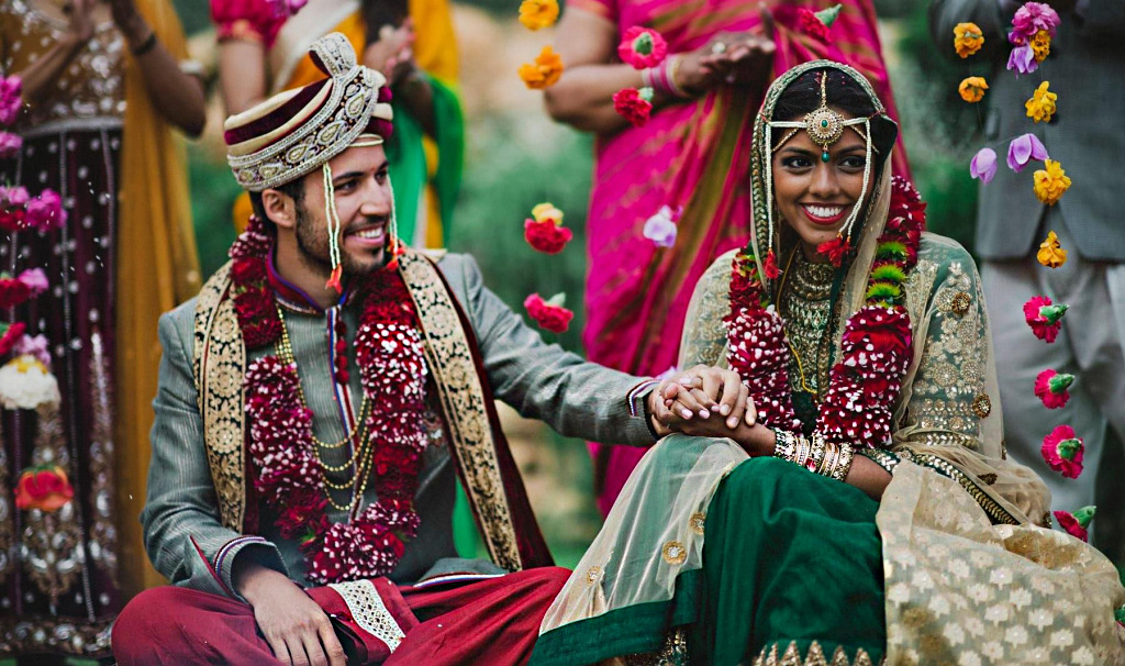 How to Book Entertainment for a Multicultural Wedding: A Comprehensive Guide How to Book Entertainment for a Multicultural Wedding: A Comprehensive Guide