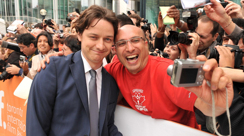 Fan Expectations vs. Reality: What Happens When You Meet a Celebrity? Fan Expectations vs. Reality: What Happens When You Meet a Celebrity?